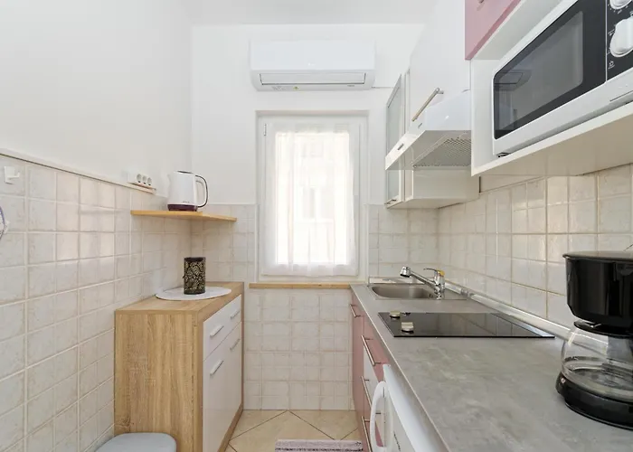 Apartments Marta By Rent Istria